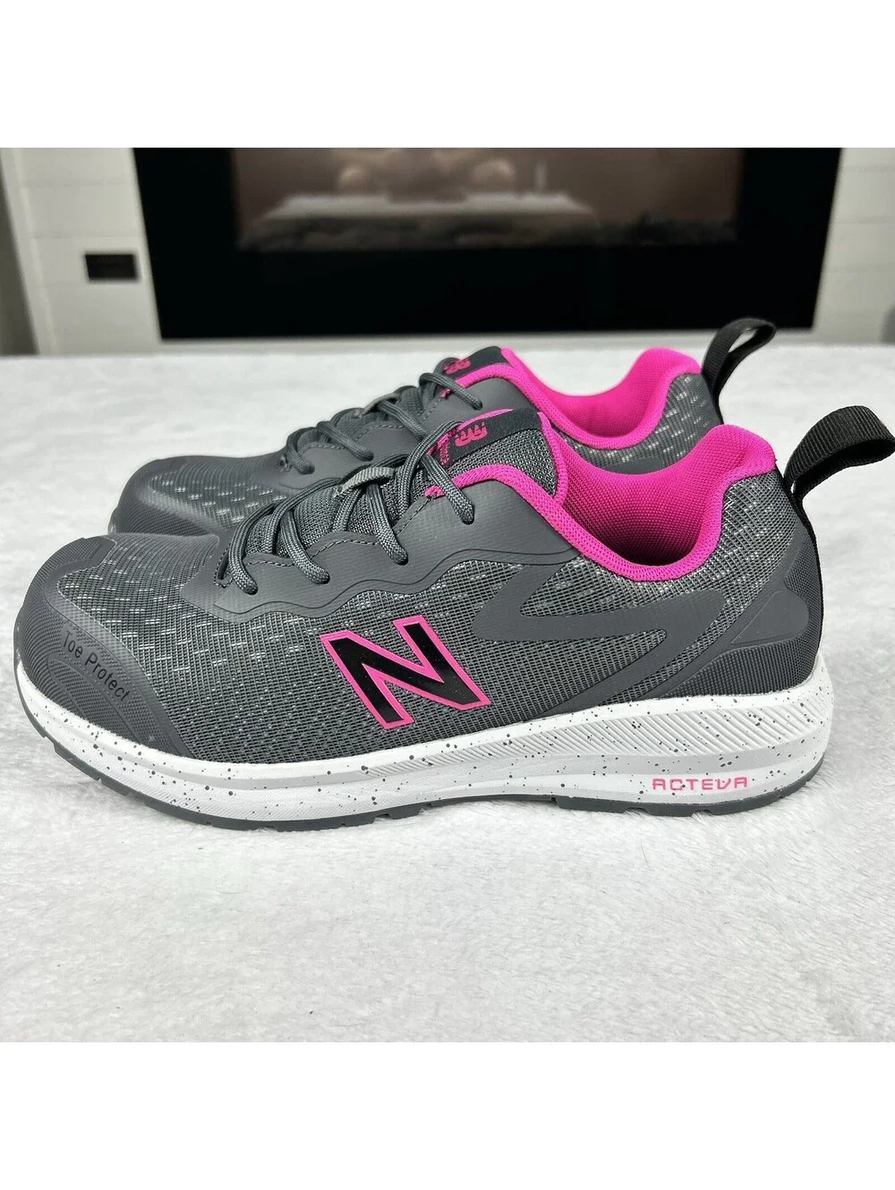 New Balance Women's Composite Toe Logic Industrial Shoes Size 7.5 Wide EH/PR New
